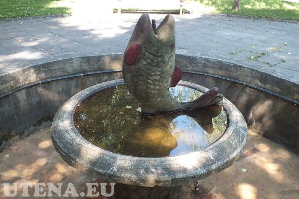 Žuvies formos fontanėlis