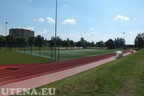 Utenos Dauniškio gimnazijos stadionas