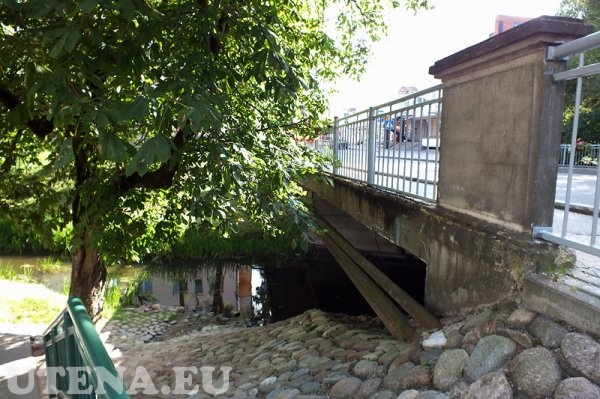 Tiltas per Krašuonos upelį