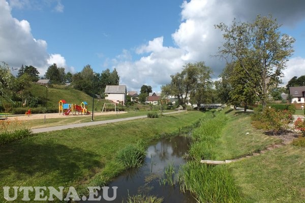 Krašuonos upelis parke prie Žalgirio gatvės
